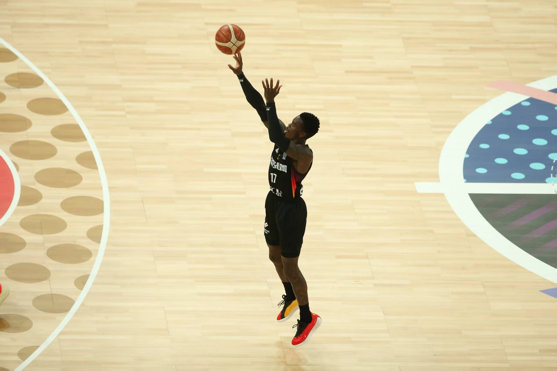 热火全队表现出色完胜尼克斯,施罗德26分的简单介绍 热火全队表现出色完胜尼克斯,施罗德26分的简单介绍