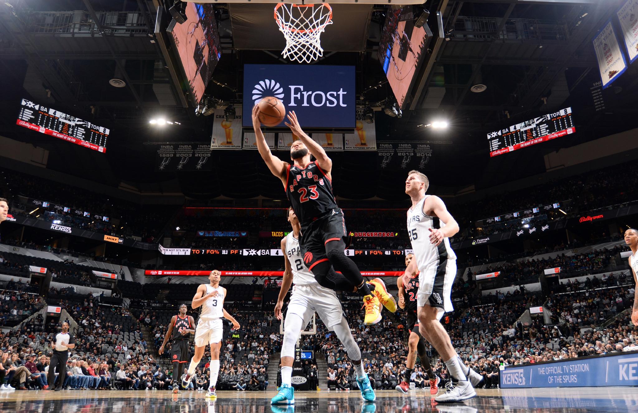 猛龙战胜马刺,稳坐榜首 猛龙战胜马刺,稳坐榜首