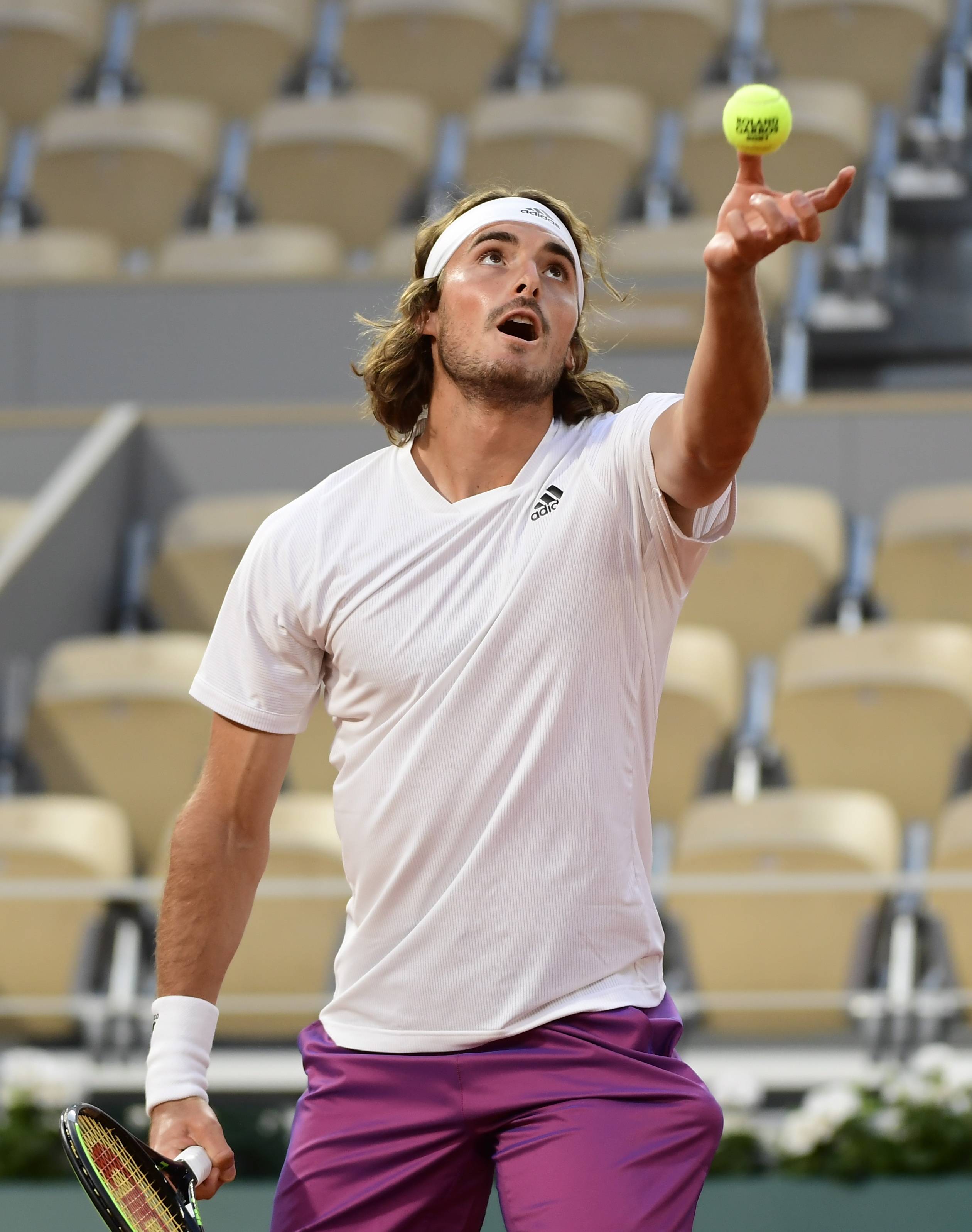 英国网球队绝地反击西班牙网球队,西西帕斯关键制胜的简单介绍 英国网球队绝地反击西班牙网球队,西西帕斯关键制胜的简单介绍