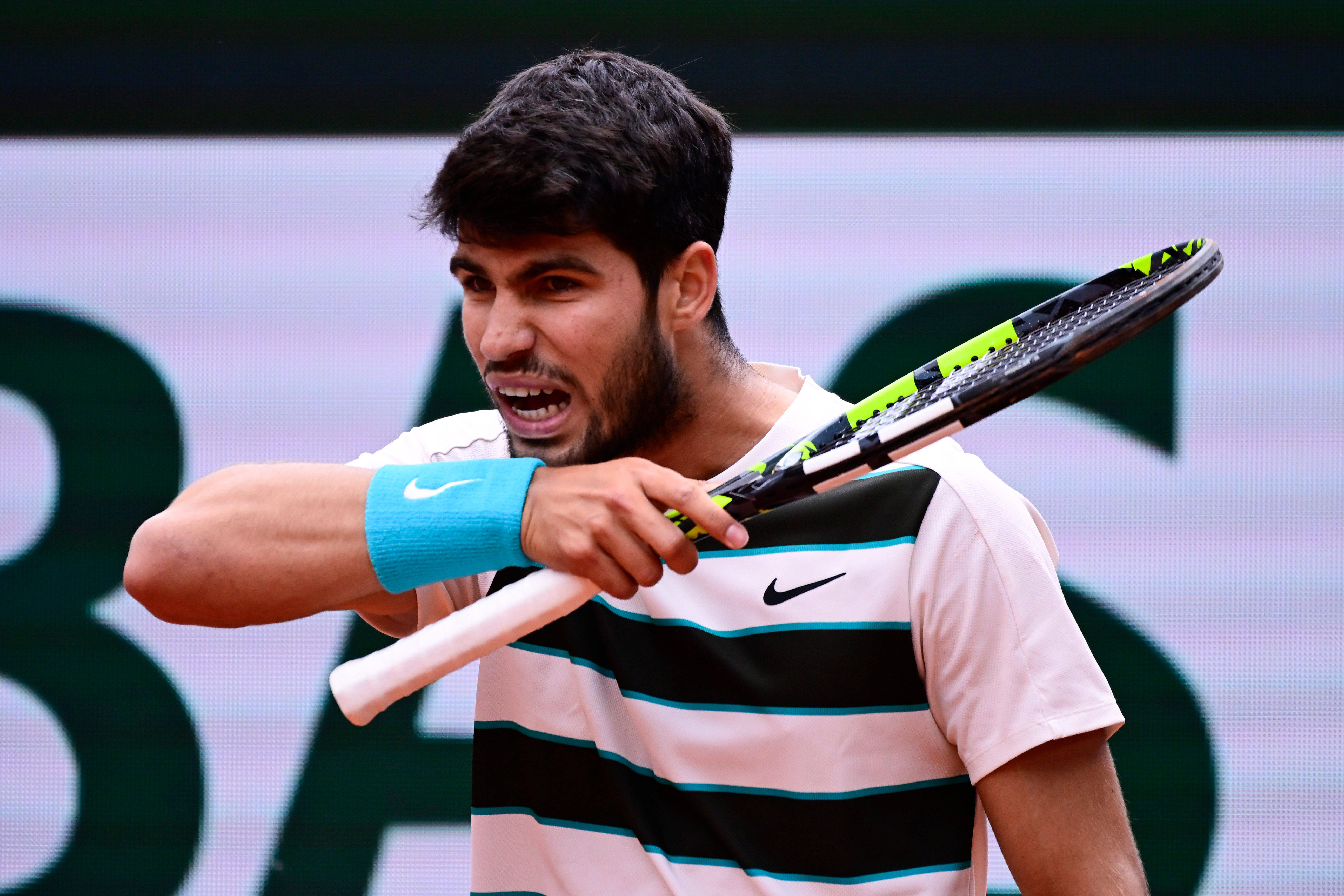 包含法国网球队翻盘西班牙网球队,阿尔卡拉斯爆发神勇的词条 包含法国网球队翻盘西班牙网球队,阿尔卡拉斯爆发神勇的词条