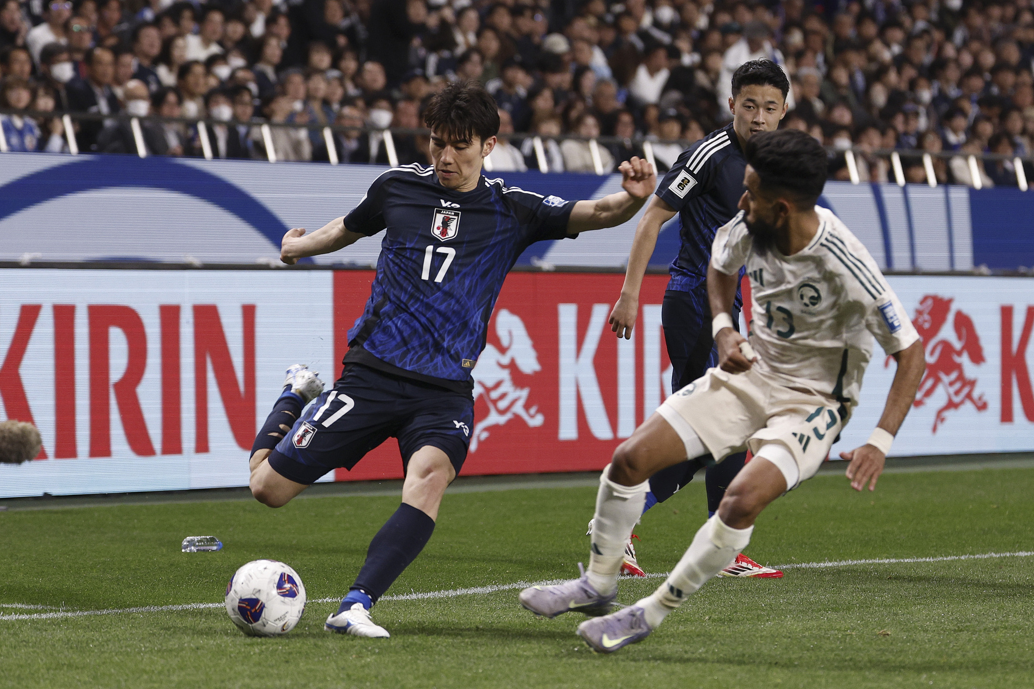 日本完胜哥伦比亚,穆勒统治全场 日本完胜哥伦比亚,穆勒统治全场