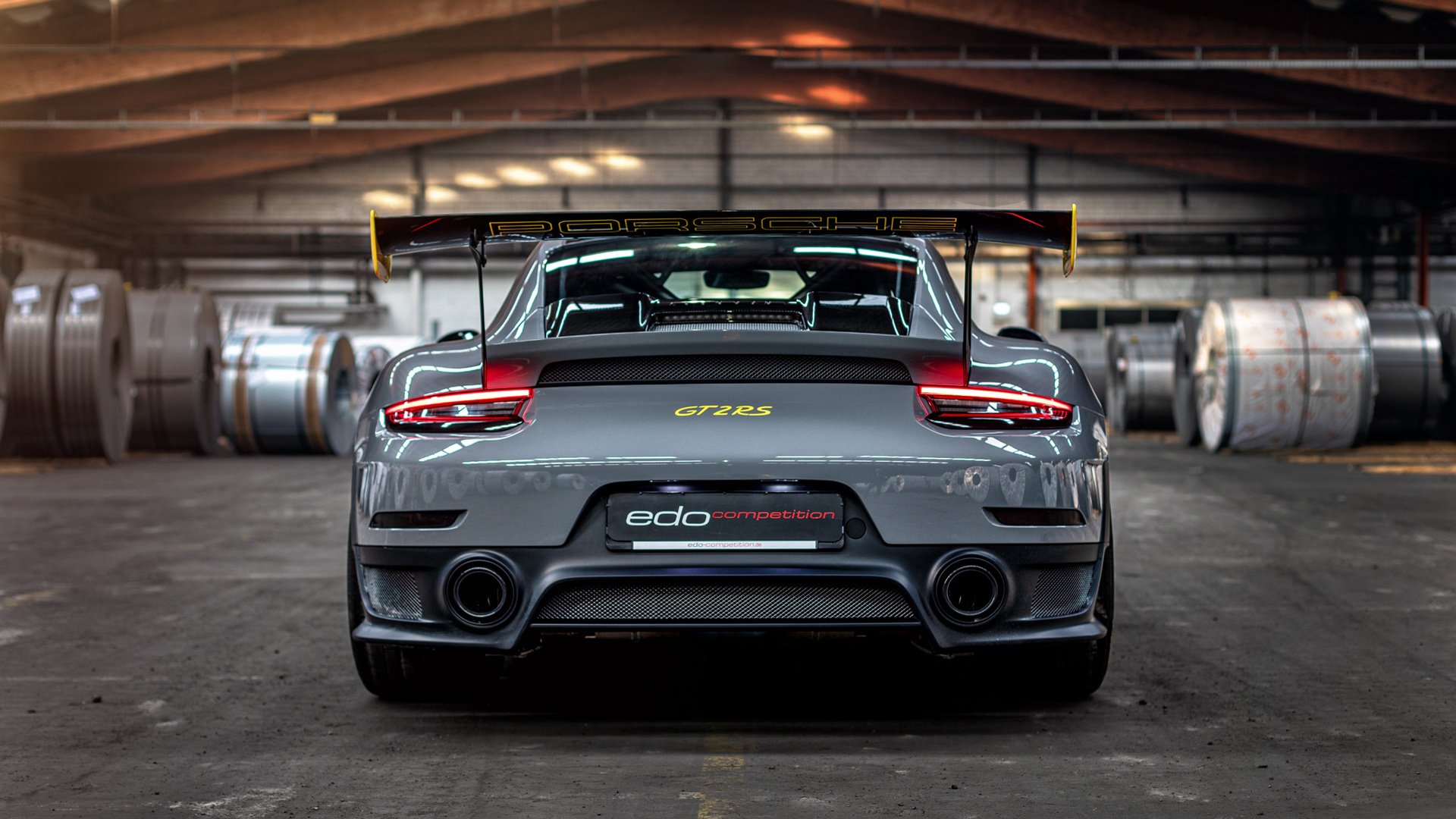 开云体育官方网站-当引擎与心跳同频，F1街道赛之夜，西亚卡姆惊艳四座