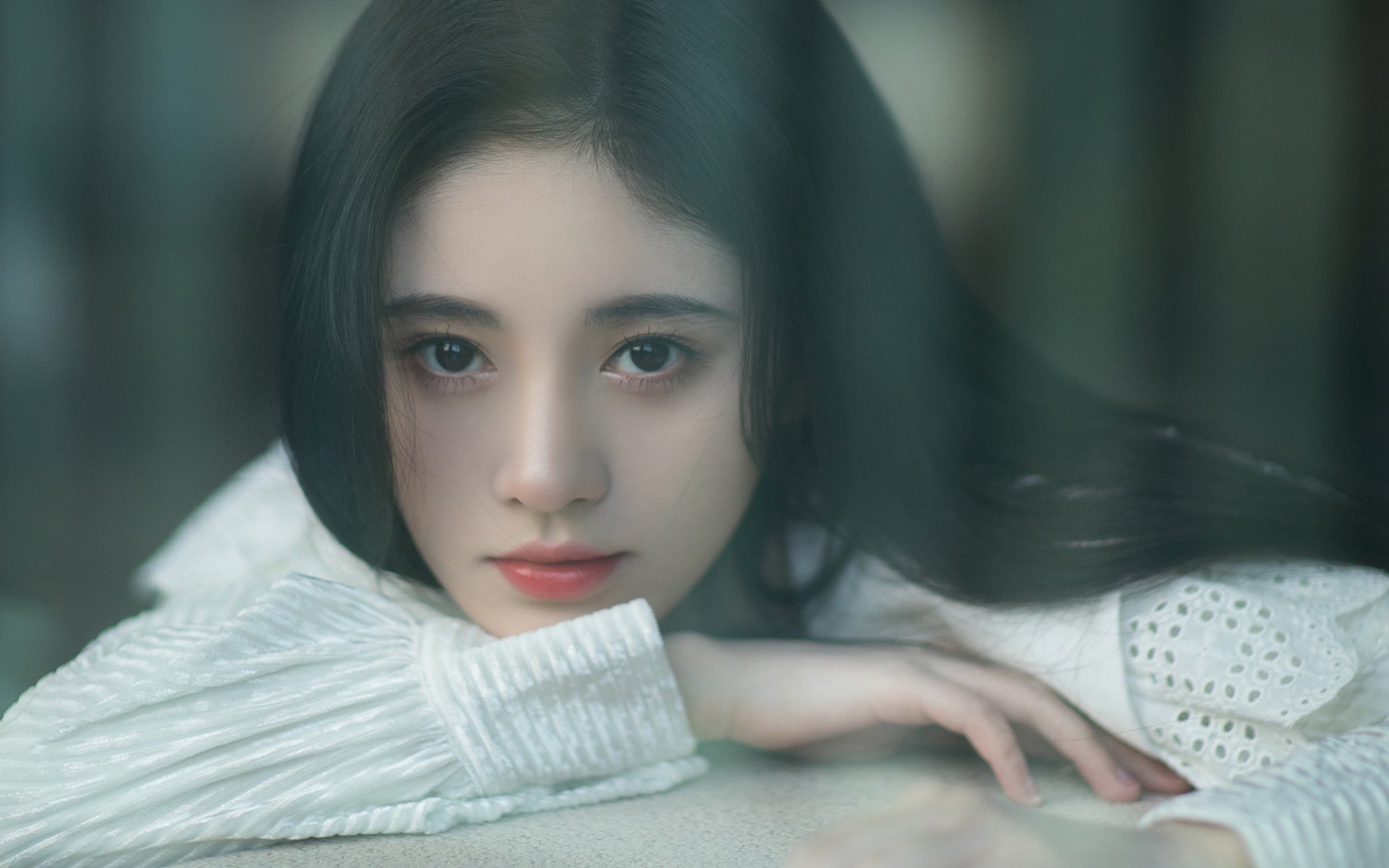 开云平台-冰与火的绿茵交响，卢卡库的燎原烈焰与利物浦的安菲尔德血战