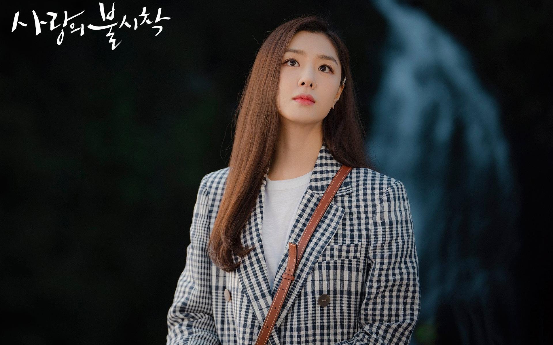 绿茵与硬木的交响，德甲争冠战白热化，凯尔特人提前终结灰熊悬念